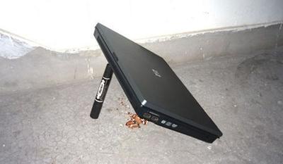 other use of laptop 05.jpg